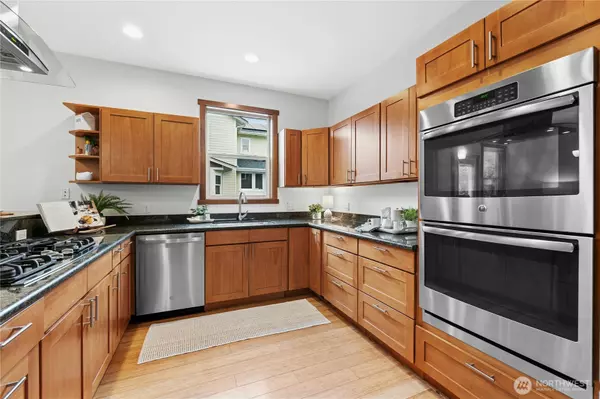 Kirkland, WA 98034,8118 NE 126th ST
