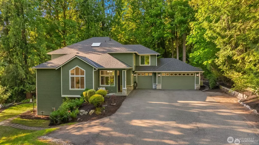 17524 214th AVE NE, Woodinville, WA 98077