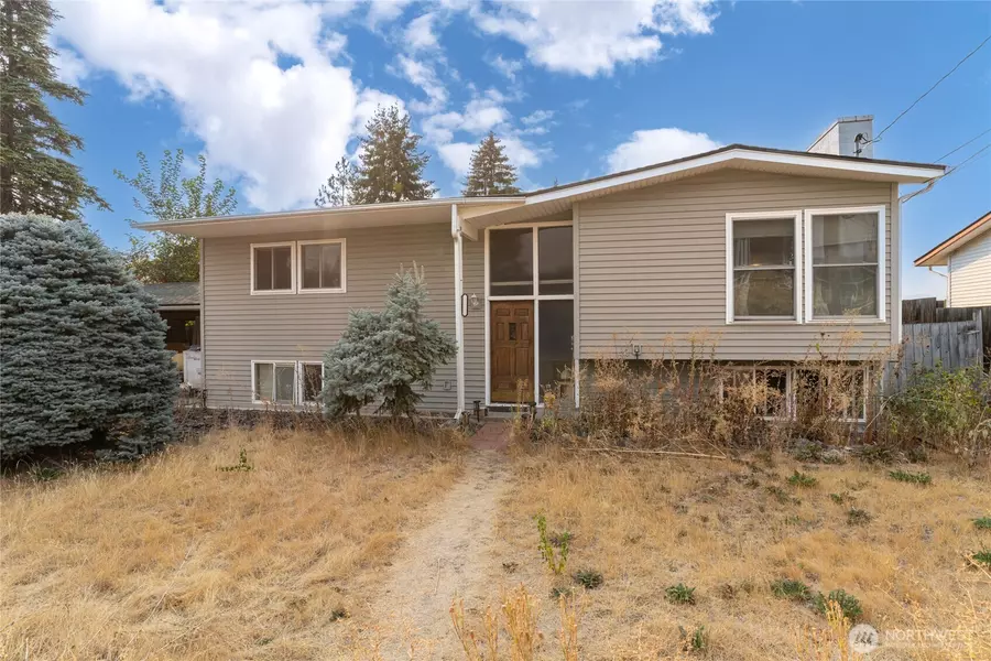 182 S Keller AVE, East Wenatchee, WA 98802