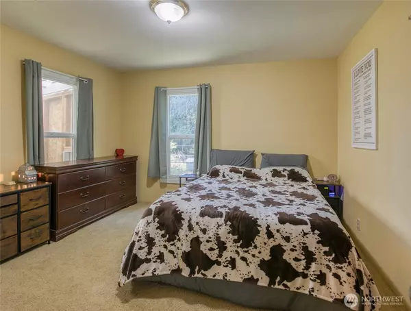 Aberdeen, WA 98520,4625 Wishkah RD