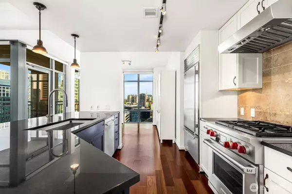 Seattle, WA 98101,819 Virginia ST #3303