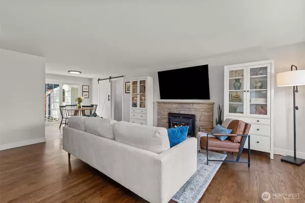 Renton, WA 98056,915 Monroe AVE NE