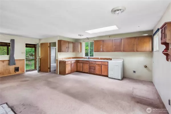 Hoodsport, WA 98548,171 N Kokanee Cove WAY