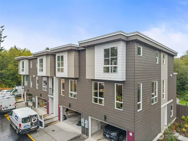 Edmonds, WA 98026,5015 144th ST SW #B1