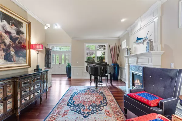 Bellevue, WA 98006,4569 162nd LN SE