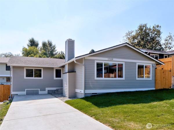 1709 SW Graham ST, Seattle, WA 98106