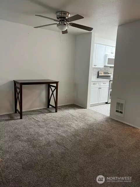 Mukilteo, WA 98275,8010 Mukilteo Speedway #105