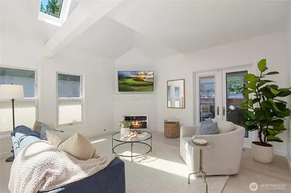 Sammamish, WA 98074,2513 225th PL NE