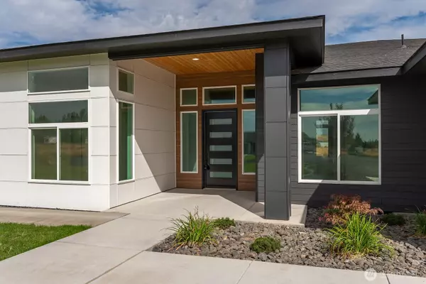 Moses Lake, WA 98837,6773 Road E.2 NE