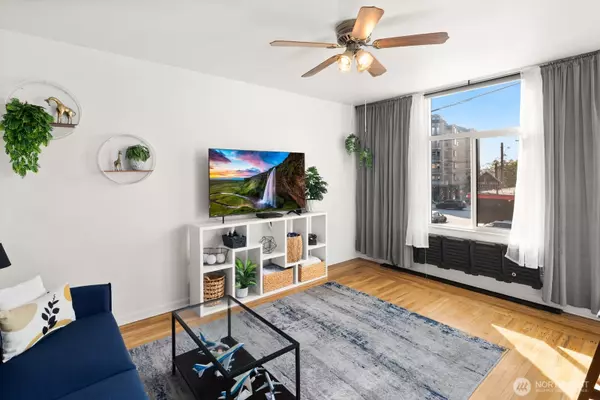 22 John ST #10, Seattle, WA 98109