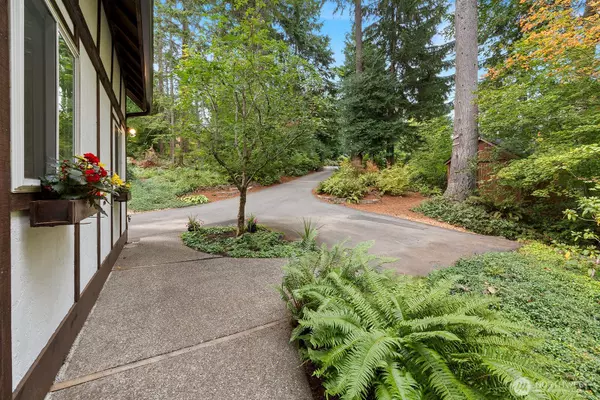Issaquah, WA 98027,2310 Squak Mountain LOOP SW