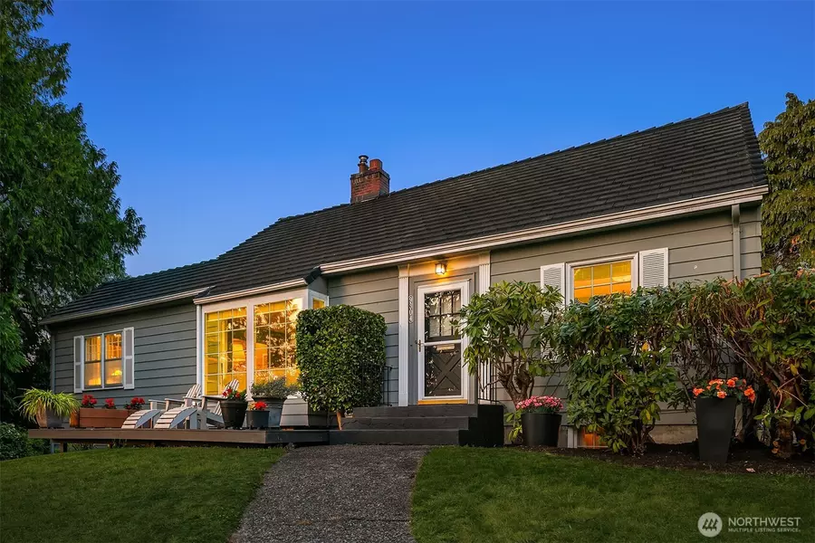9304 Fauntleroy WAY SW, Seattle, WA 98136