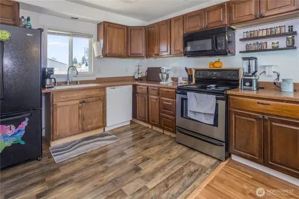 Longview, WA 98632,767 34th AVE