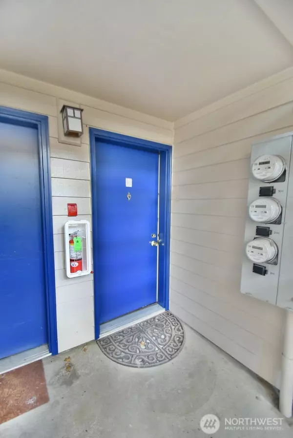 Woodinville, WA 98072,14027 NE 181st ST #B105