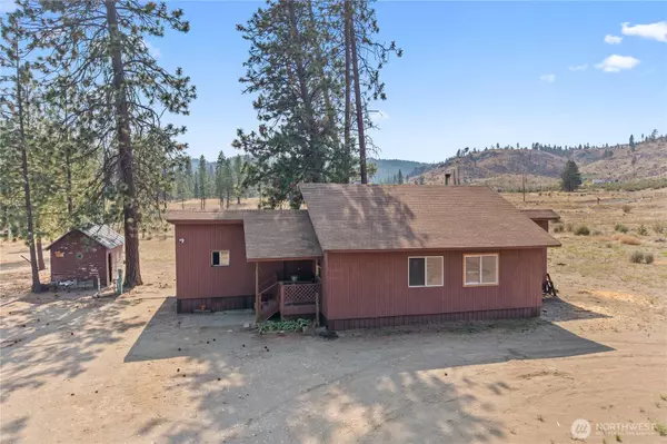 Davenport, WA 99122,39676 Cayuse Cove RD