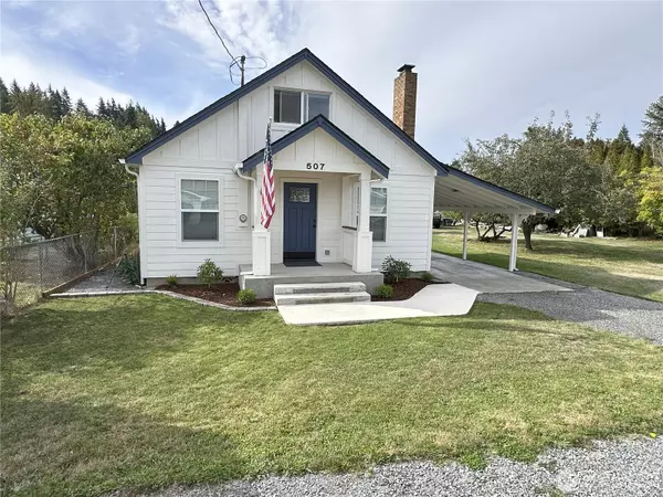 507 Center St W, Eatonville, WA 98328