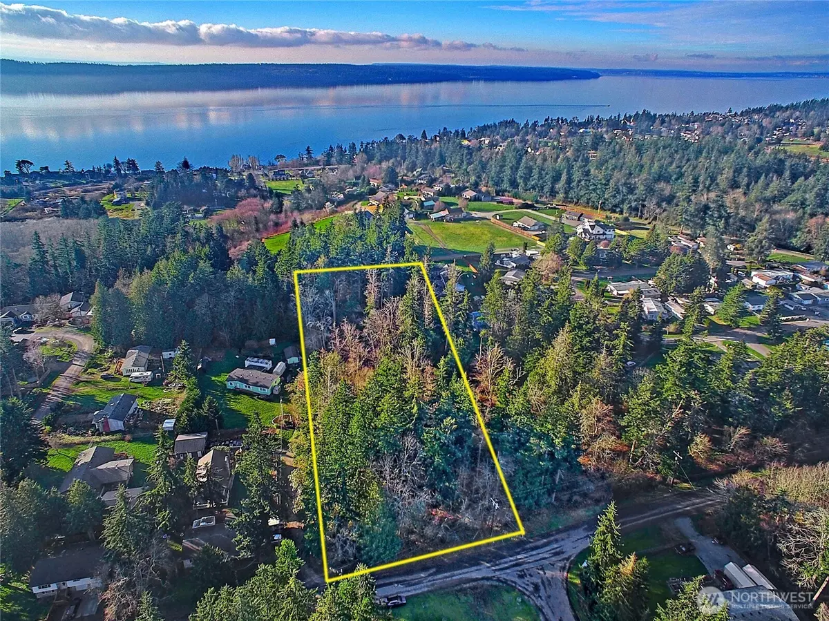Camano Island, WA 98282,10 xx S Falcon RD