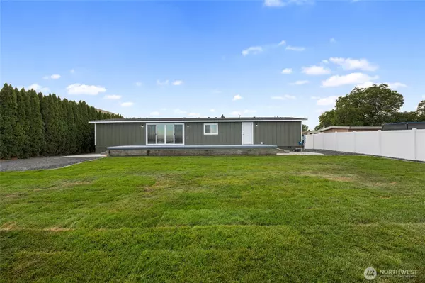 Moses Lake, WA 98837,3071 Westshore DR