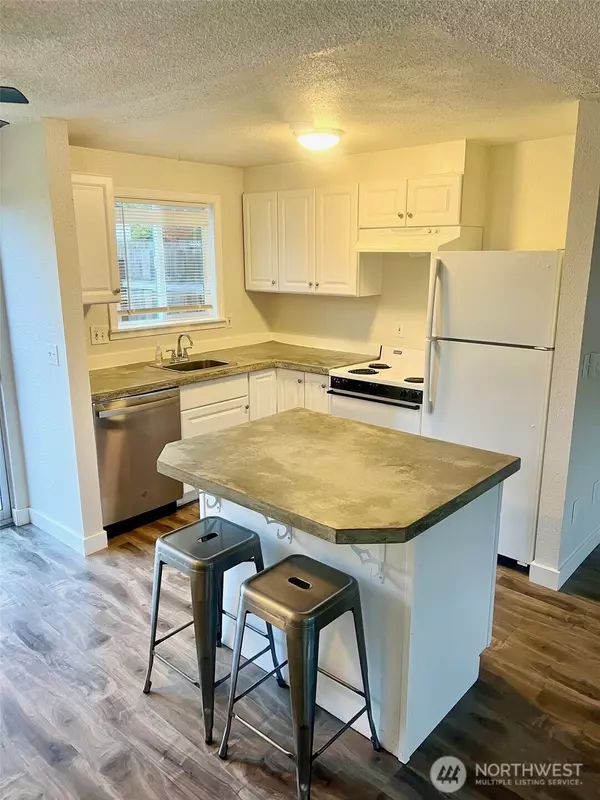 Puyallup, WA 98371,1224 1226 12th AVE NW