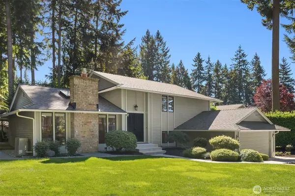 16709 NE 102 PL, Redmond, WA 98052
