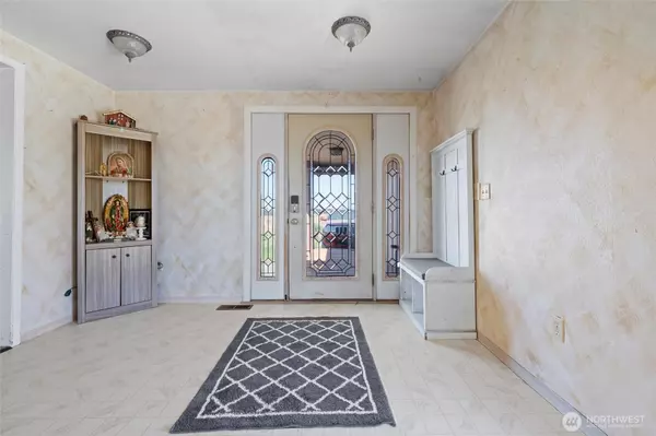 Lind, WA 99341,411 N Wahl