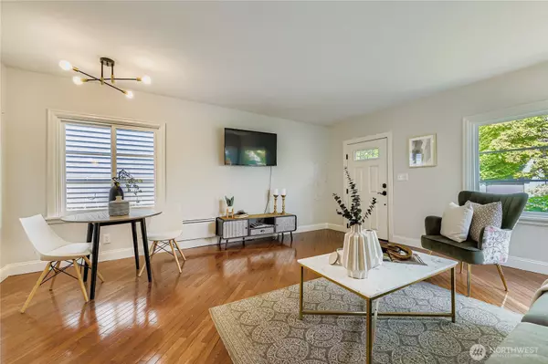 Seattle, WA 98103,359 N 75th ST