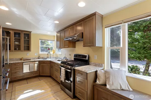 Seattle, WA 98144,1304 15th AVE S