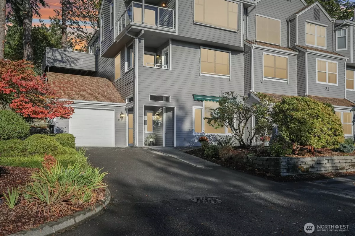 Issaquah, WA 98029,4222 221st PL SE #1081