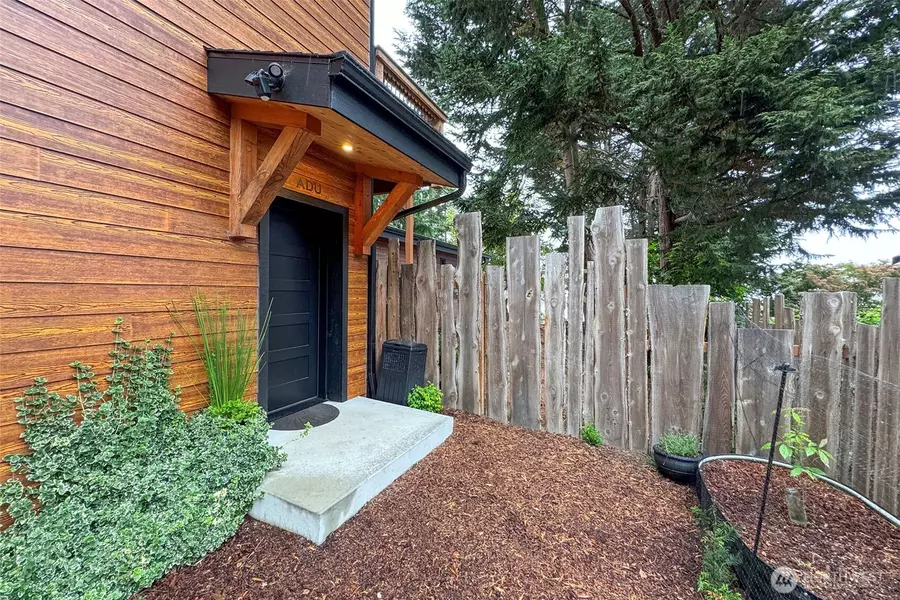 392 Buckloop RD, Sequim, WA 98382