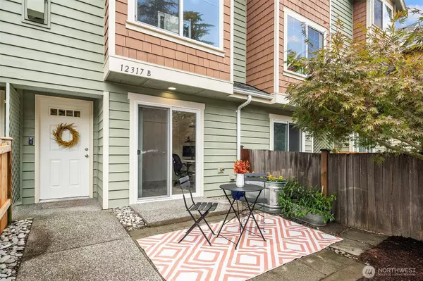 Seattle, WA 98125,12317 10th PL NE #B
