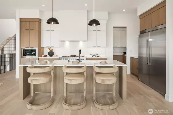 Seattle, WA 98119,3428 13th AVE W