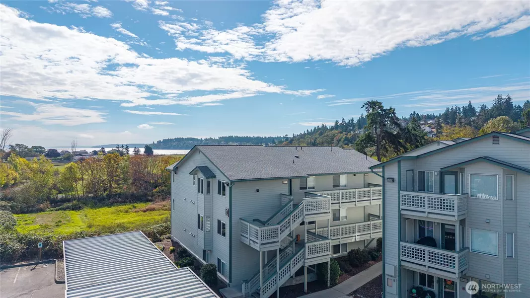 485 SW Bayshore DR #C201, Oak Harbor, WA 98277