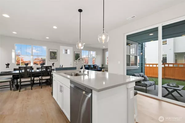 Seattle, WA 98106,541 SW 97th ST #77