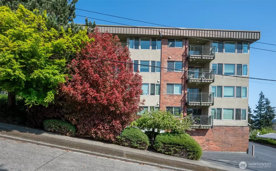 3400 25th AVE W #101, Seattle, WA 98199