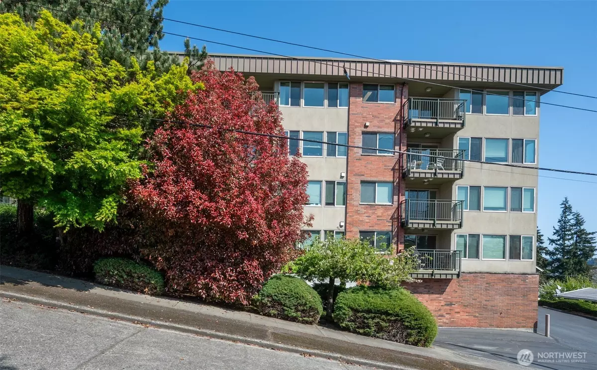 Seattle, WA 98199,3400 25th AVE W #101