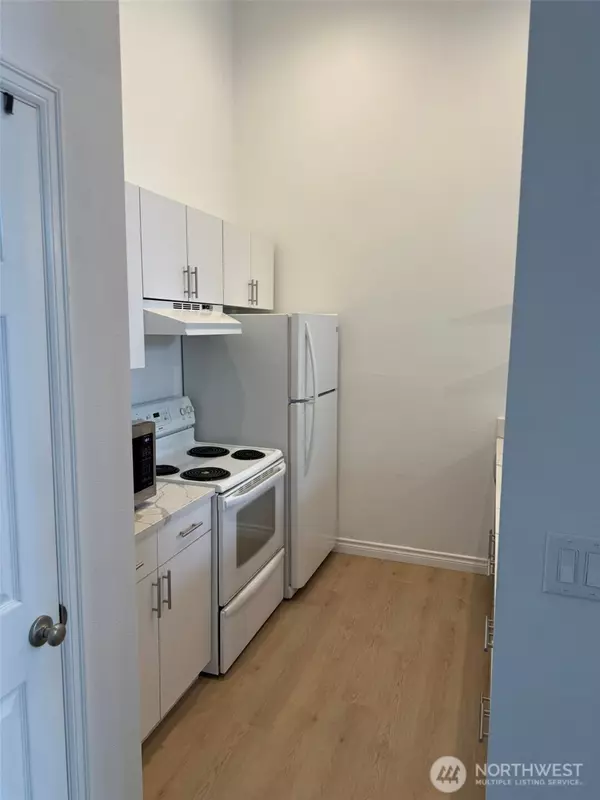Mercer Island, WA 98040,2939 76th AVE SE #42A