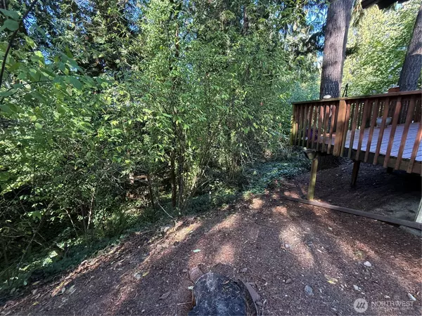 Belfair, WA 98528,131 E Mountain View LN