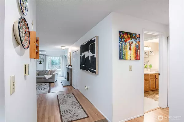 Tukwila, WA 98188,15141 Sunwood BLVD #EE11