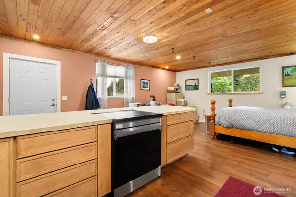 Olympia, WA 98512,3624 104th AVE SW