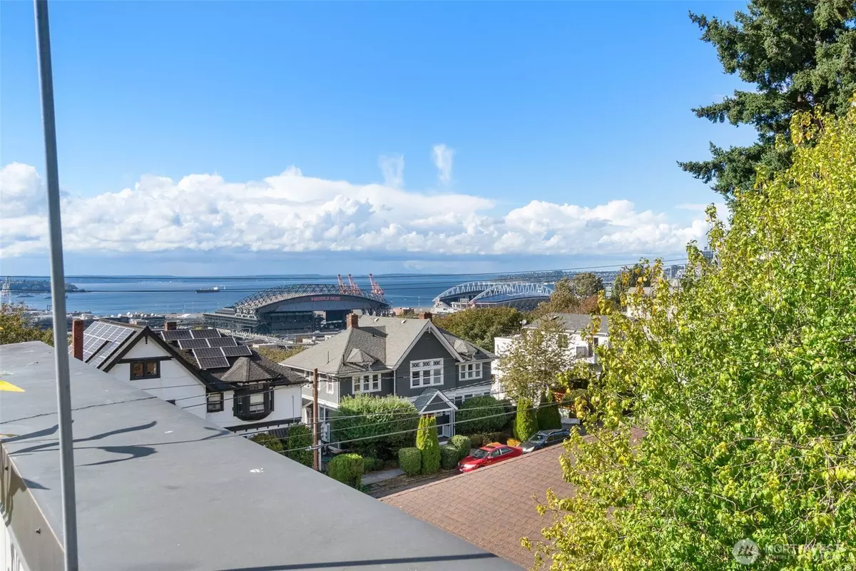 Seattle, WA 98144,1211 S Grand ST