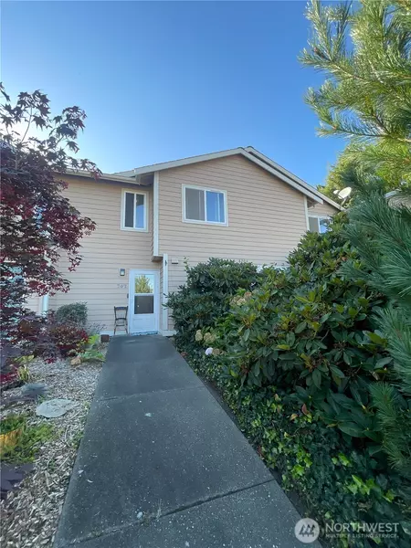 8204 Spokane DR #302, Everett, WA 98203