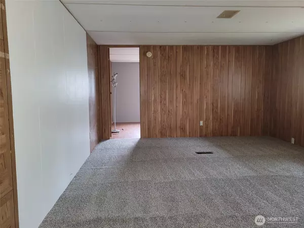 Kent, WA 98042,29909 196th AVE SE