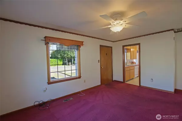 Tacoma, WA 98407,4612 N 30th ST