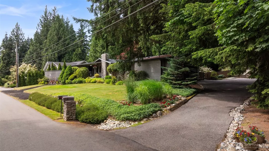 19555 Ave NE 170th, Woodinville, WA 98072
