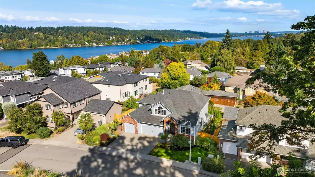 1320 N 38th ST, Renton, WA 98056