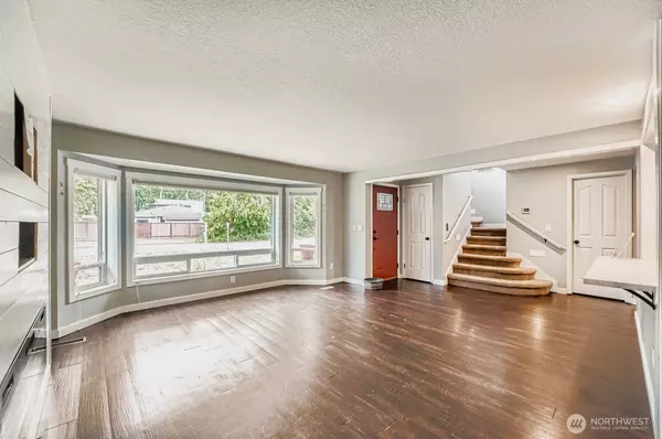 Puyallup, WA 98375,9608 166th ST E