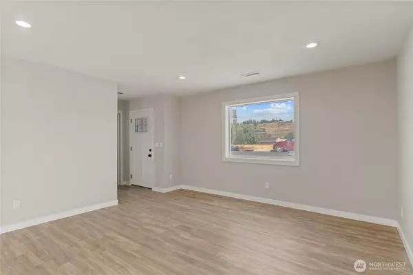 Omak, WA 98841,420 Koala AVE