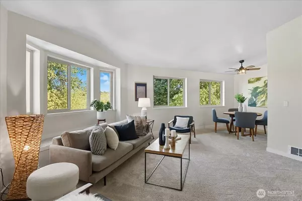 Kenmore, WA 98028,18150 73rd AVE NE #B306