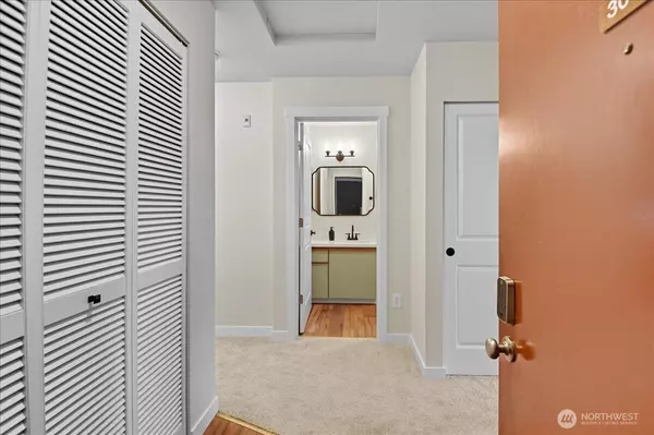 Kenmore, WA 98028,18150 73rd AVE NE #B306
