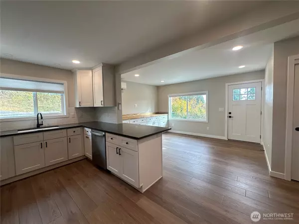 Longview, WA 98632,125 Foxglove TER